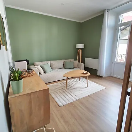 Logis Cosy Du Centre * エクスレバン